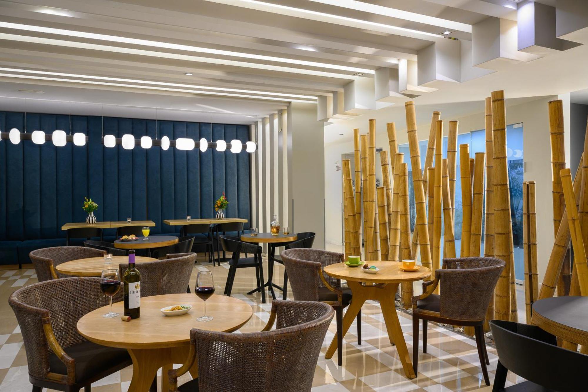Sadot Hotel Ben Gurion Airport - An Atlas Boutique Hotel Beer Yaakov Kültér fotó